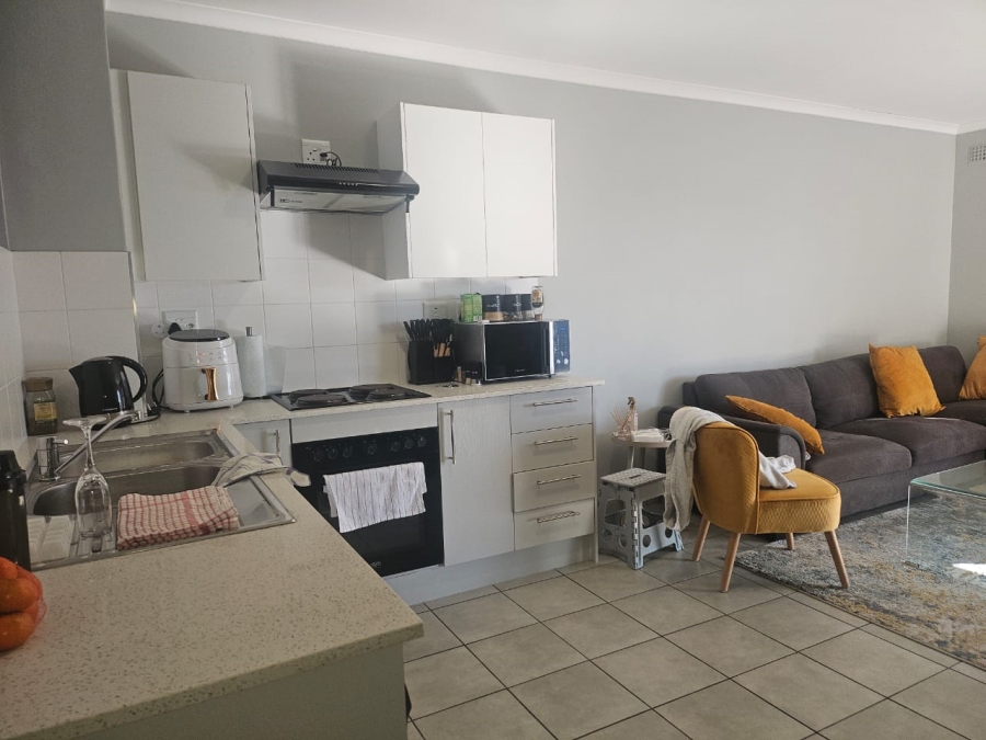 To Let 2 Bedroom Property for Rent in Parklands Western Cape